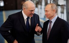 Лукашенко поздравил Путина с одобрением поправок к Конституции