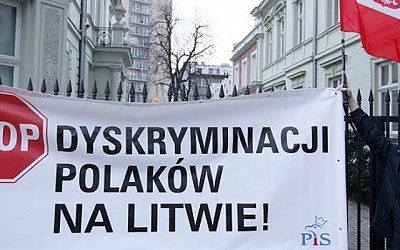 Варшава разработала стратегию поддержки поляков Литвы