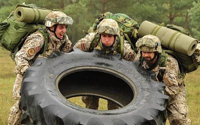 Латвии грозит кризис из-за роста военных расходов