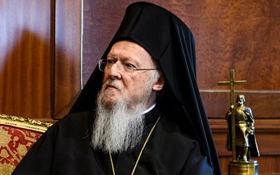 Патриарх Варфоломей осудил Киев за обучение детей в военных лагерях