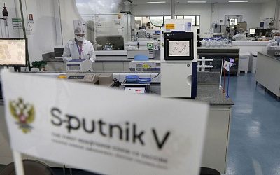 «Спутник V» побеждает: провал вакцинации перепугал Прибалтику и Украину
