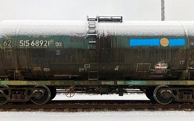 В Эстонии пограничники заставили закрасить на цистернах поезда надписи «русский мир»
