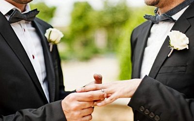 Парламент Эстонии разрешил заключение однополых браков