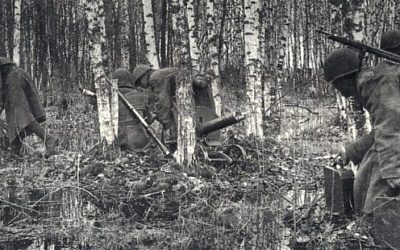 Эти герои шли впереди танков и вызывали огонь немцев на себя: как советские штурмовые отряды зачищали леса