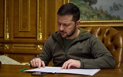 Зеленский подписал законопроект об ужесточении мобилизации на Украине